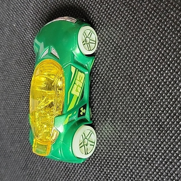 Hotwheels Glow Racers - Picture 4 of 12